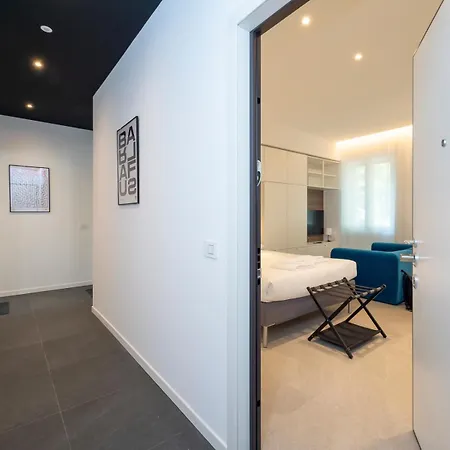 Brand New Modern Studio, Bocconi 10 Min Walk Apartment Milan