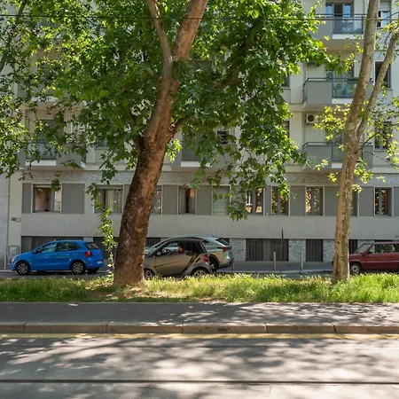 Brand New Modern Studio, Bocconi 10 Min Walk Milan